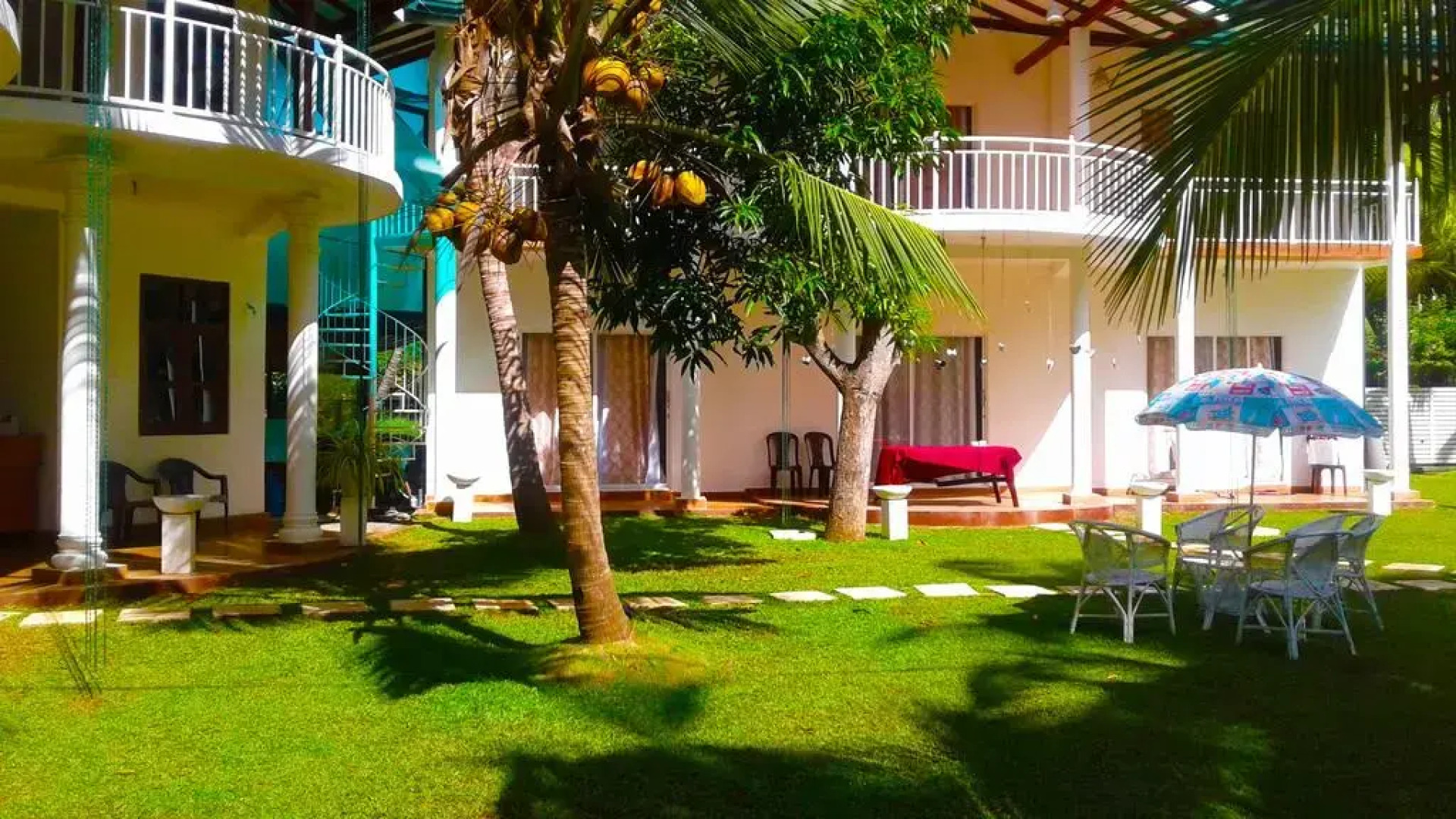 Отель Yoho Lake View Resort