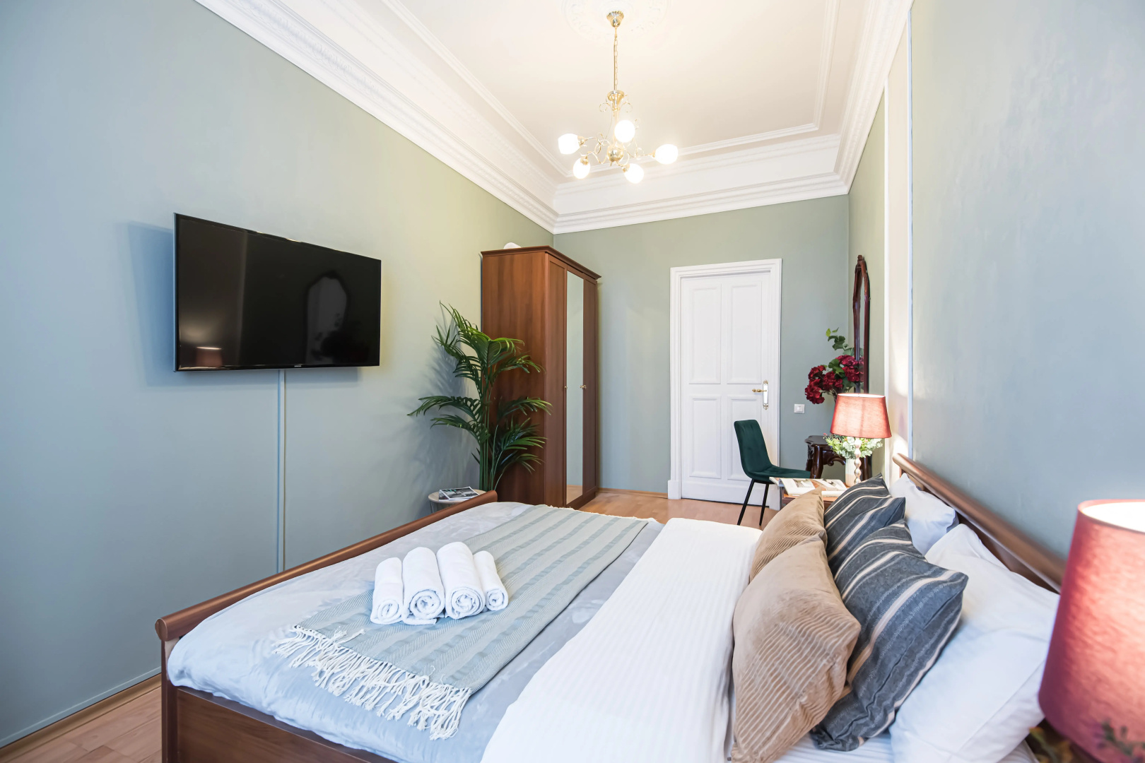 Квартира GM Apartments в Сталинской высотке