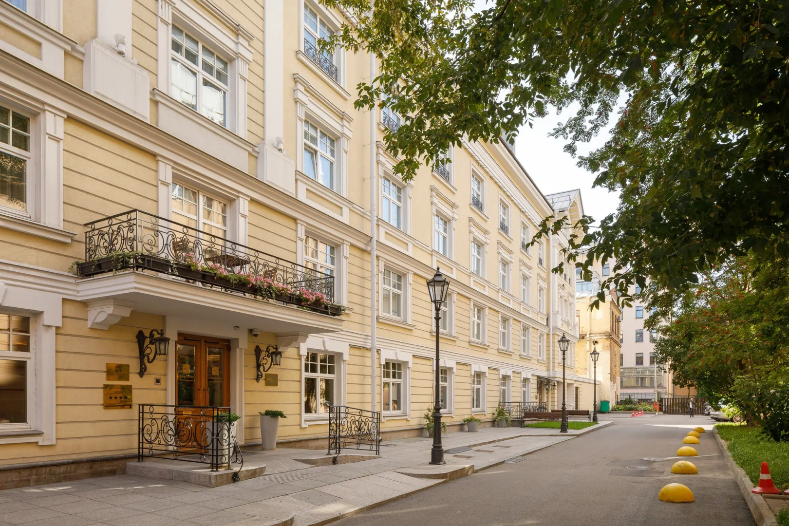 Отель Garden Street