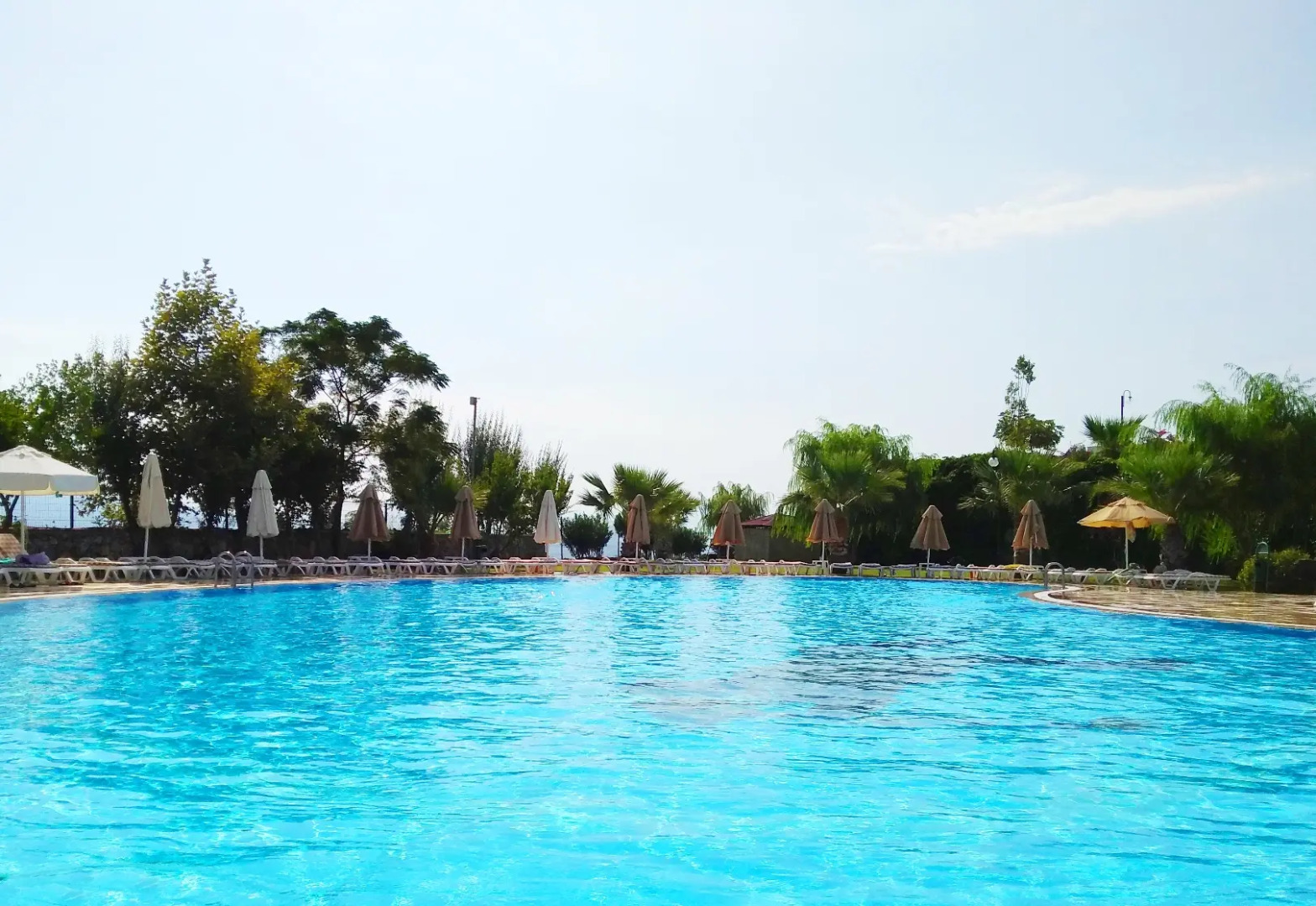 Lakeside Garden Apartments