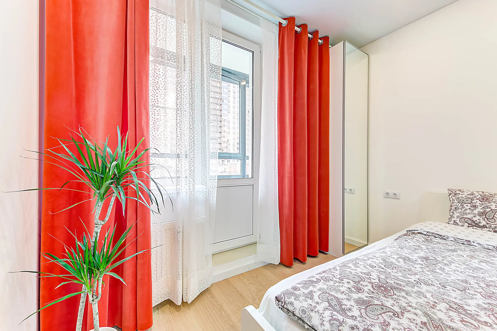 Квартира Red Curtains Studio