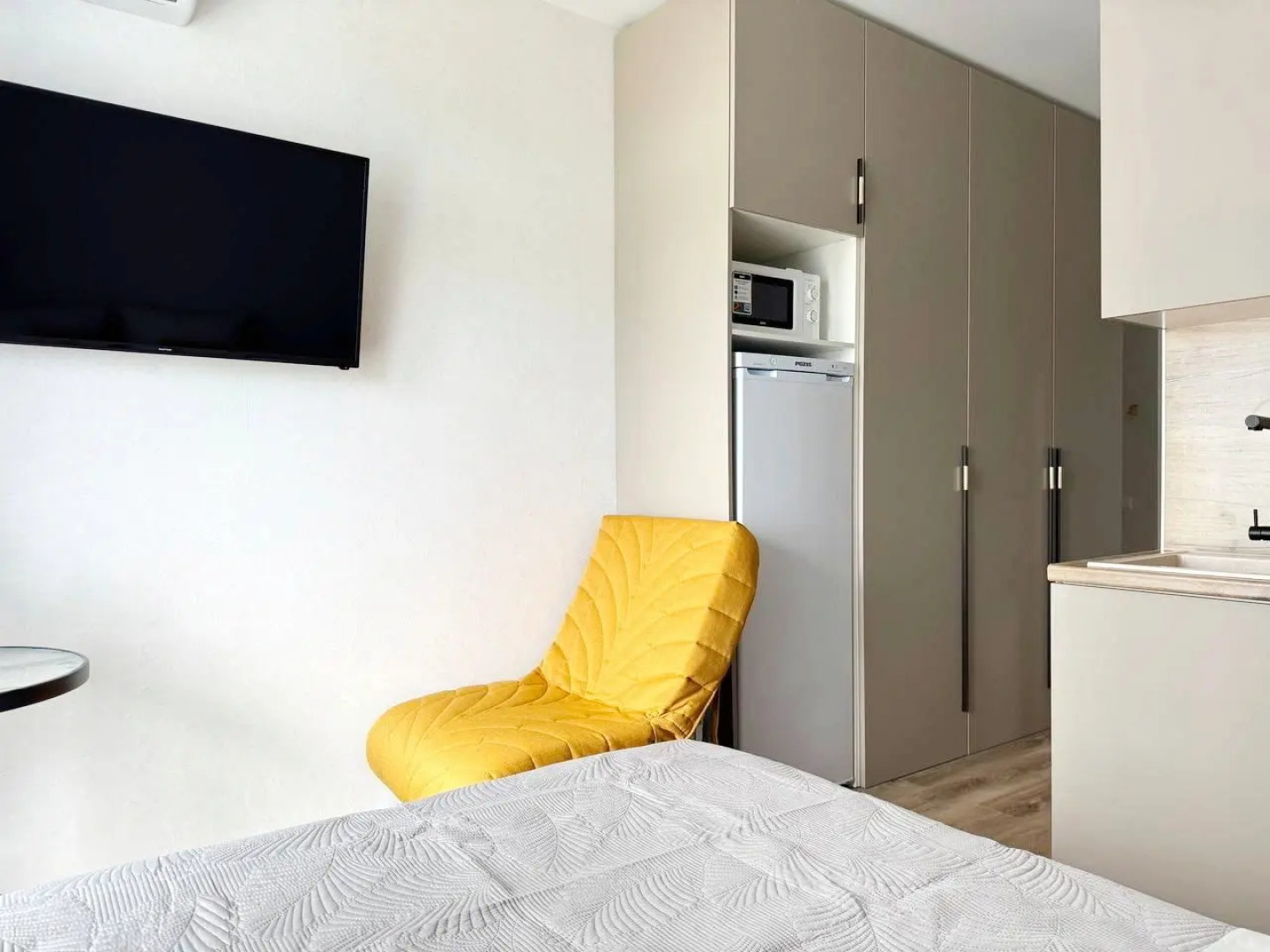 Апартаменты 129 с балконом и видом на море в элитном ЖК Кислород