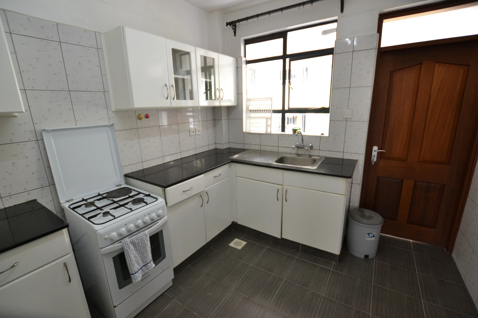 Апарт-Отель Angles Court