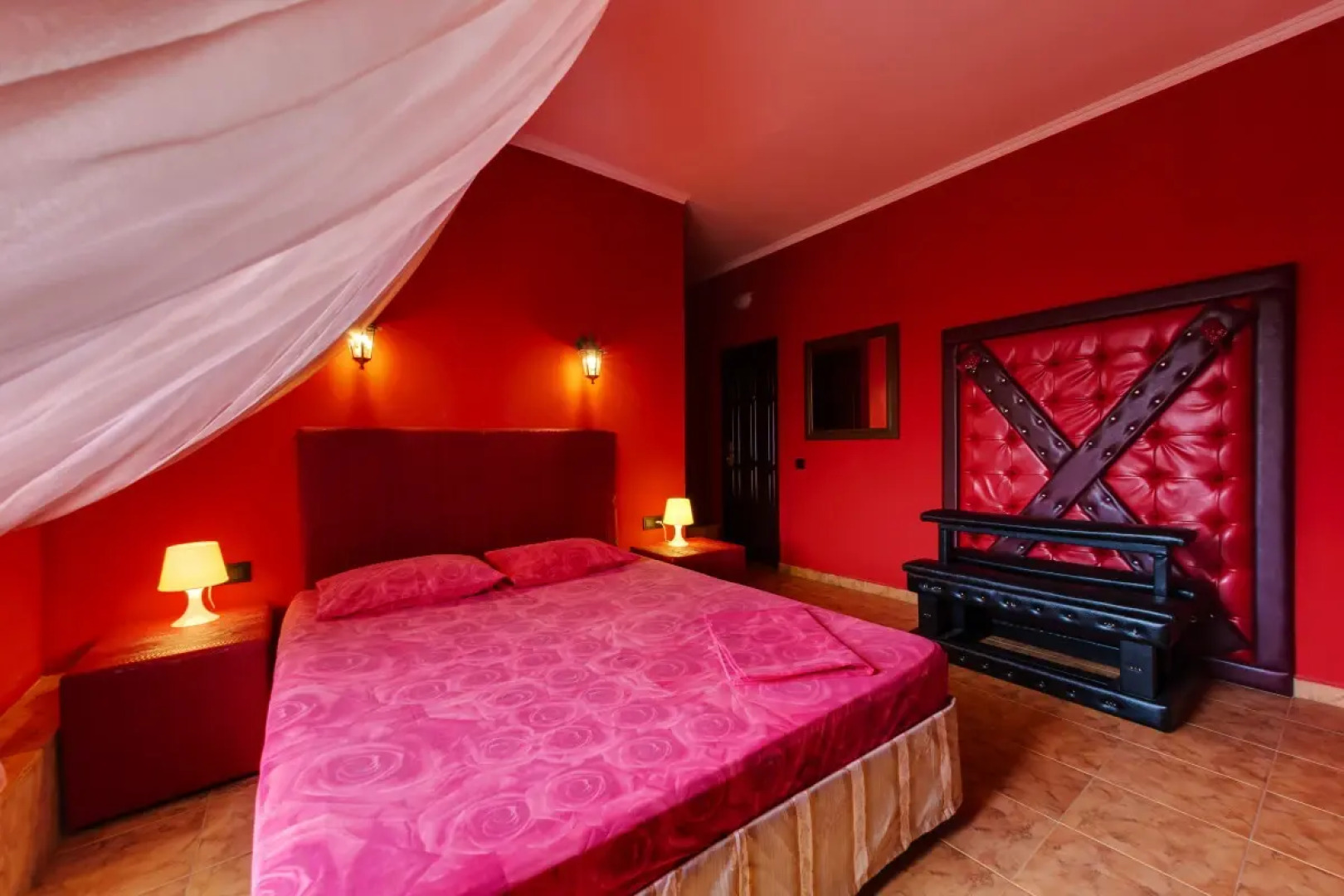 Отель Мартон Пашковский