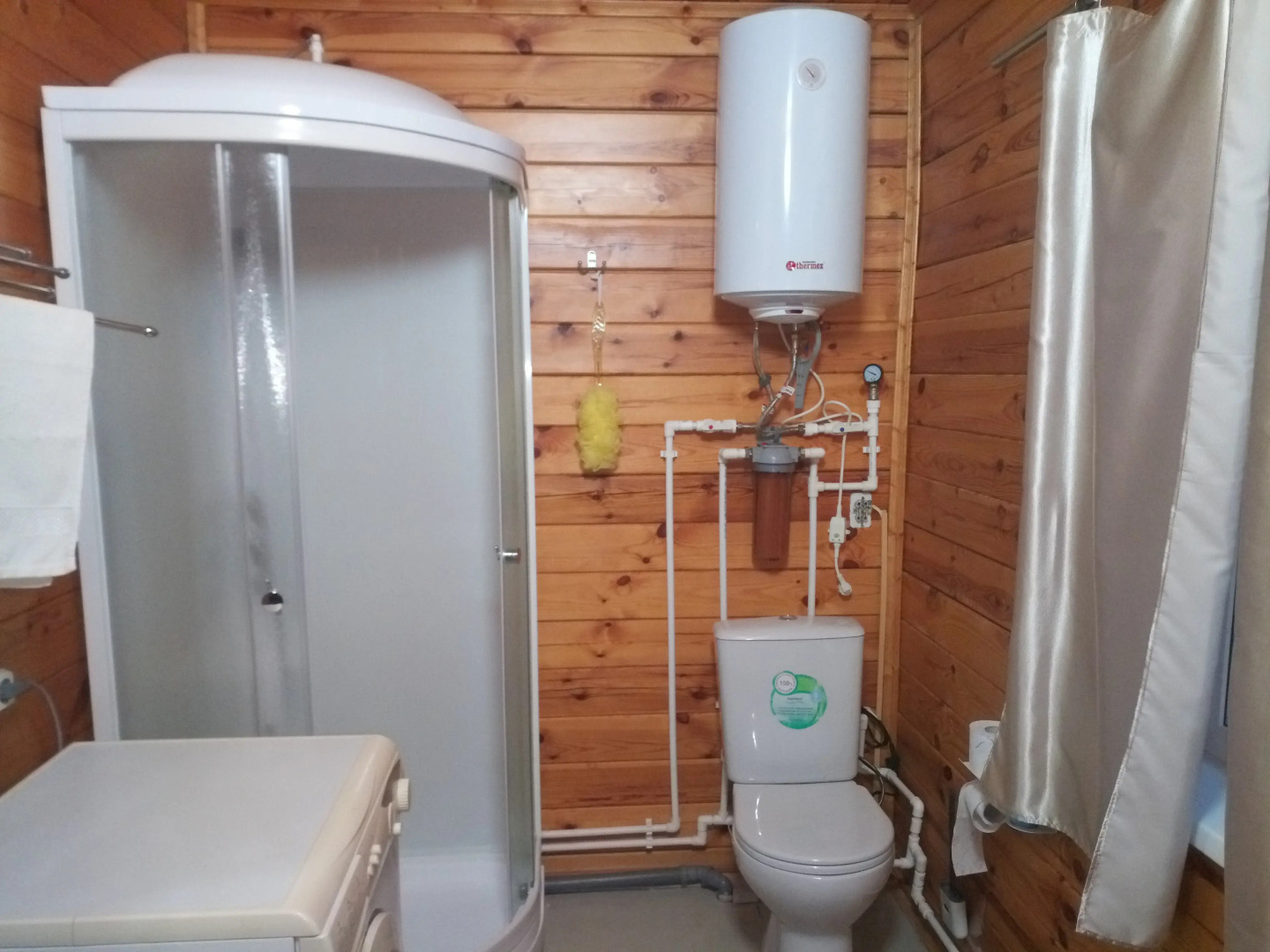 Частный дом Дом с бассейном и баней