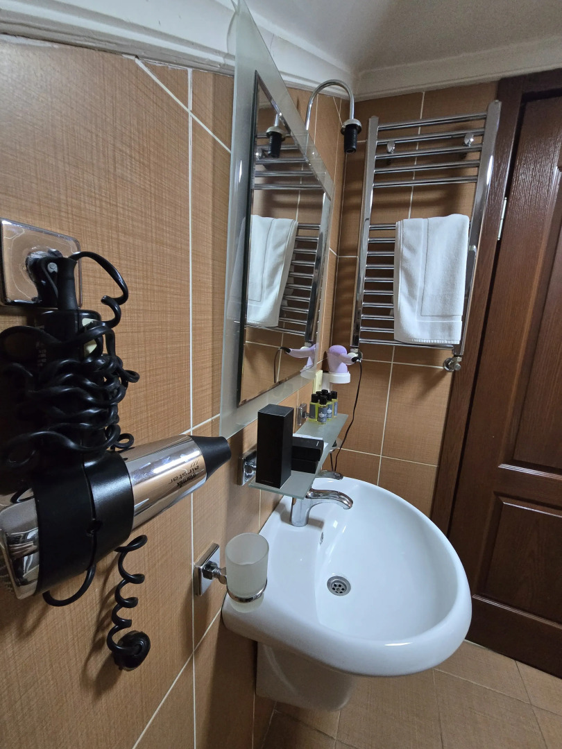 Отель Ritsa Hotel