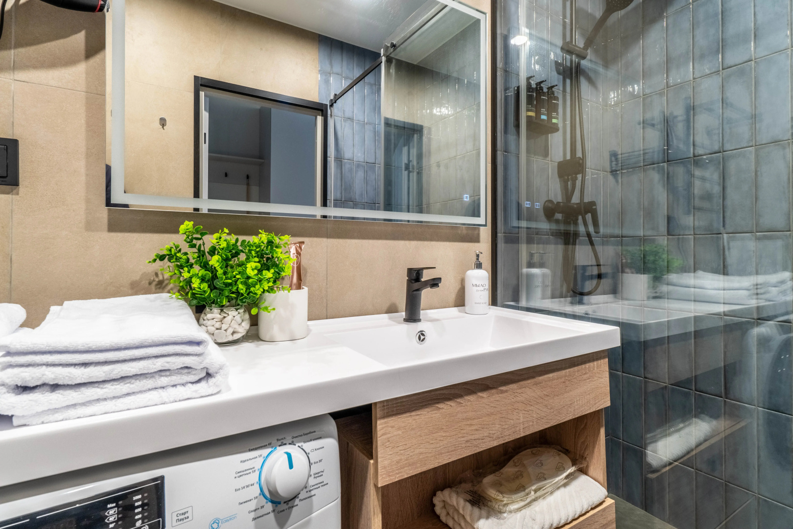 Apartment GLOBALSTAY. Новая студия Ладожский Авенир 10 мин м. Ладожская