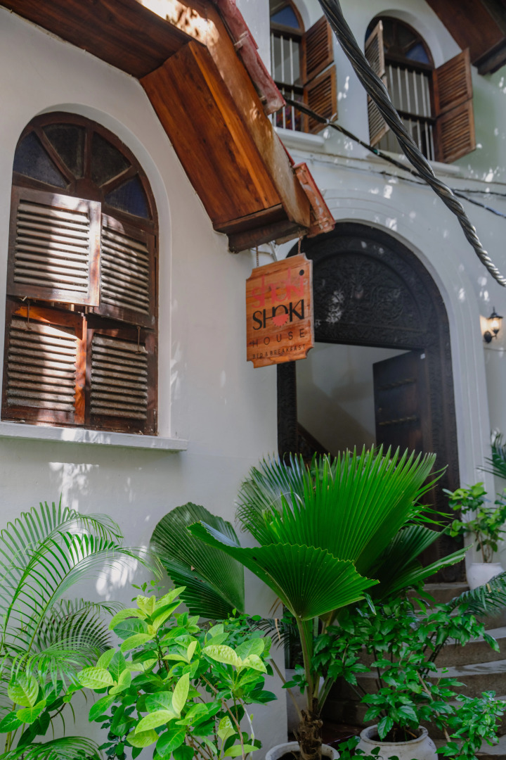 Отель Shoki Shoki House Stone Town