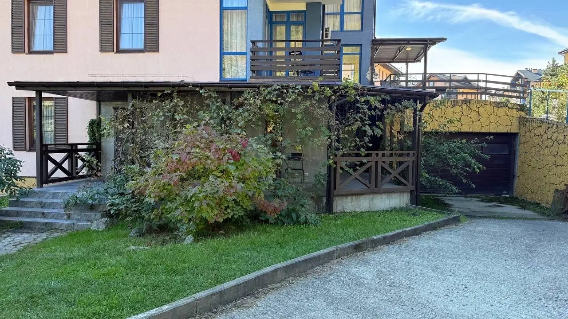 Апартаменты Эко Дом в Жк Катерина Альпик с видом на горы и террасой