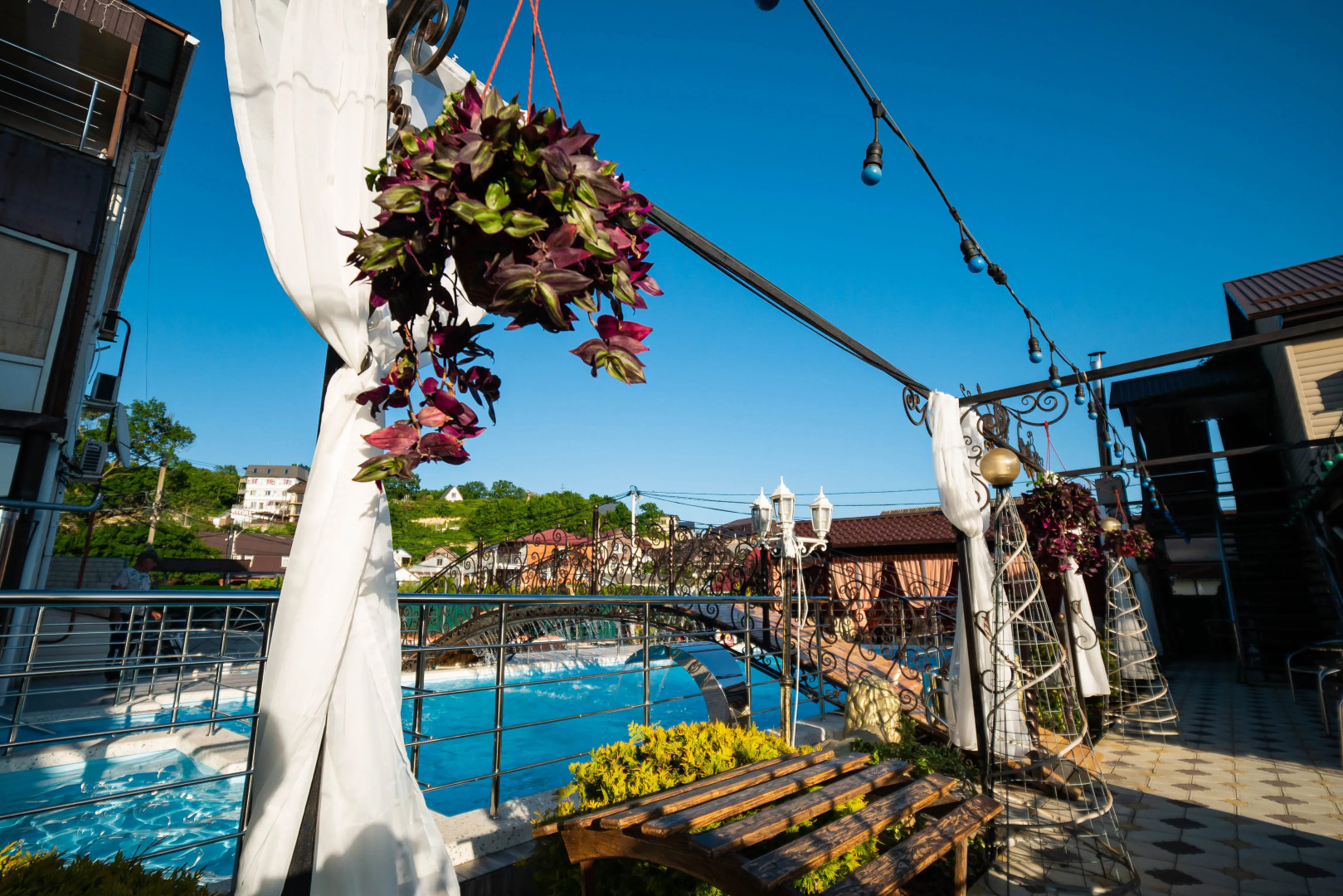 Отель Анютины Глазки