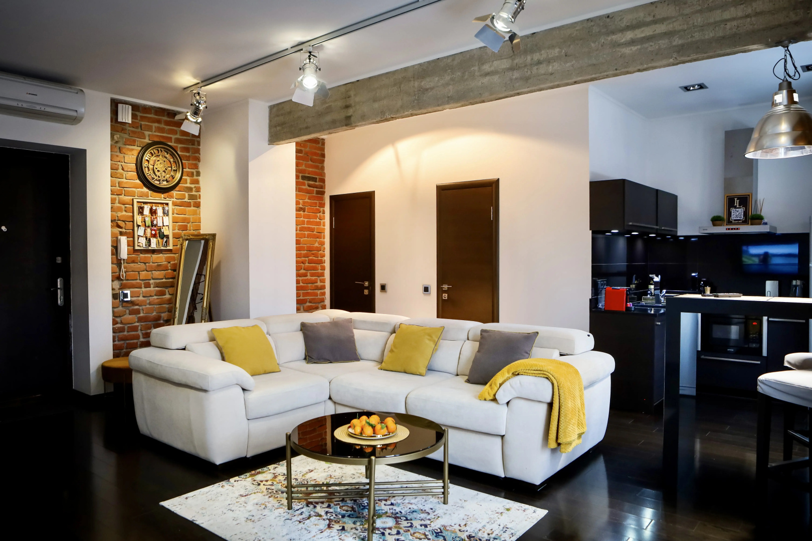 Апартаменты InterLoft 6 Old Town Free Parking Wi-Fi 100/50 Smart TV