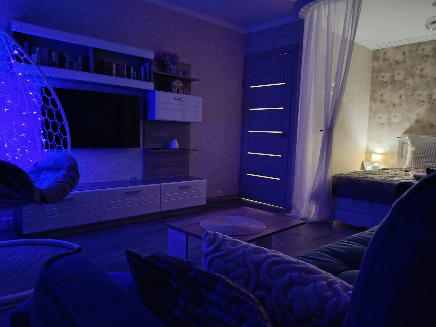 Квартира Cozy and bright apartment