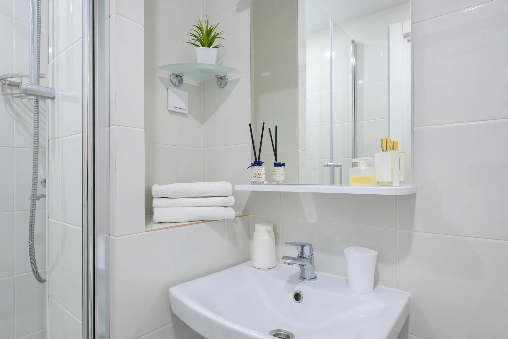 Квартира-студия для четверых BookingSPB у Эрмитажа