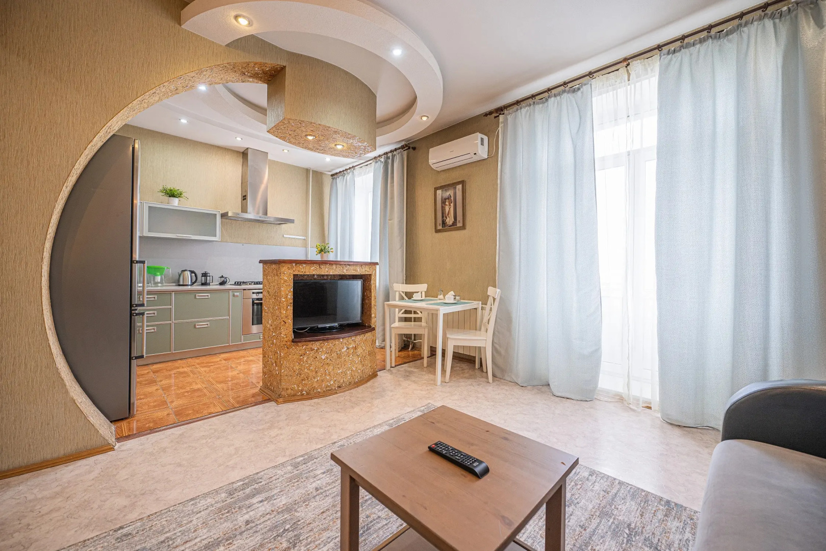 Апартаменты Пять Звезд на Свободы 66