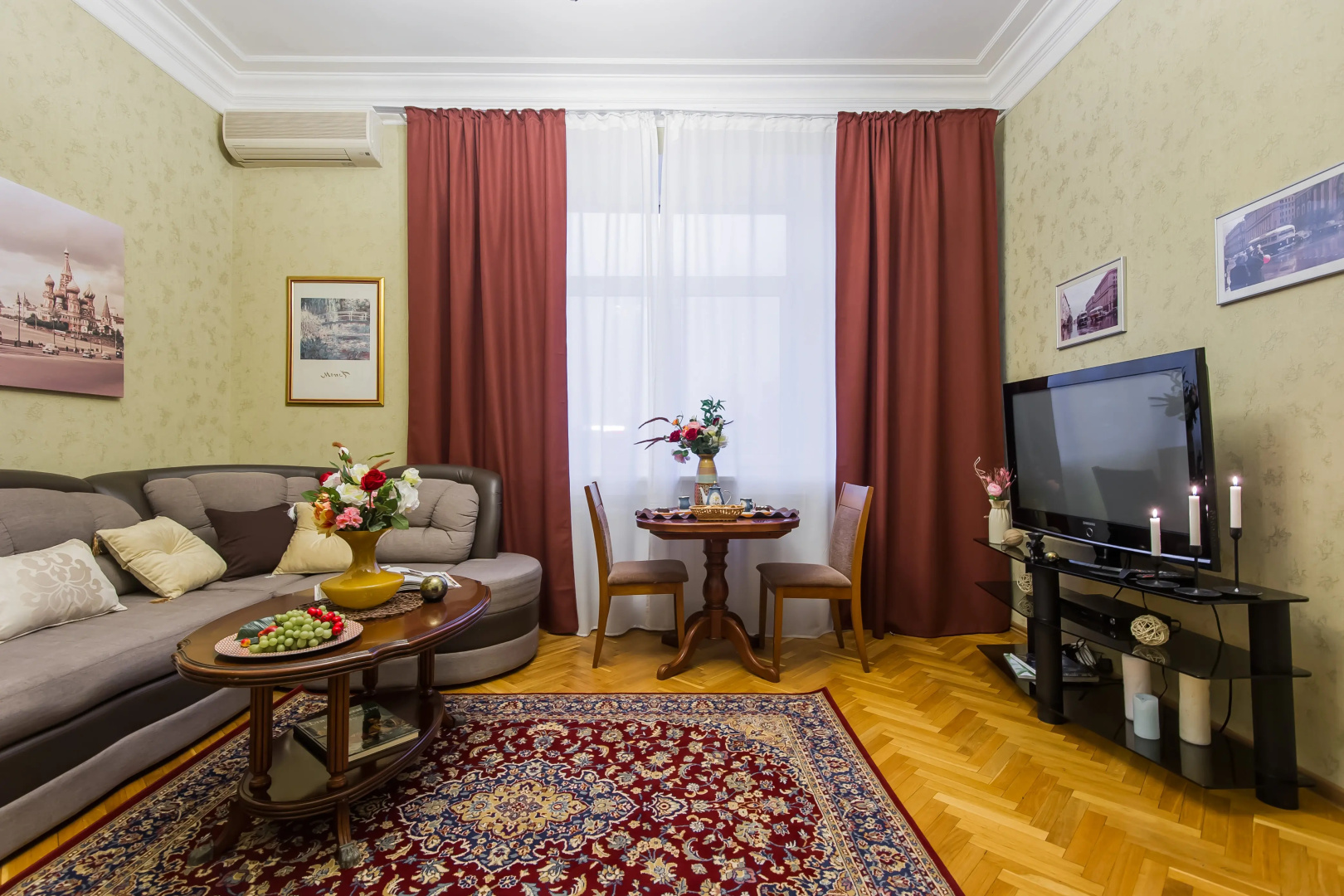 Квартира GM Apartments на Москва-реке с Видом на Набережную и Сталинскую высотку