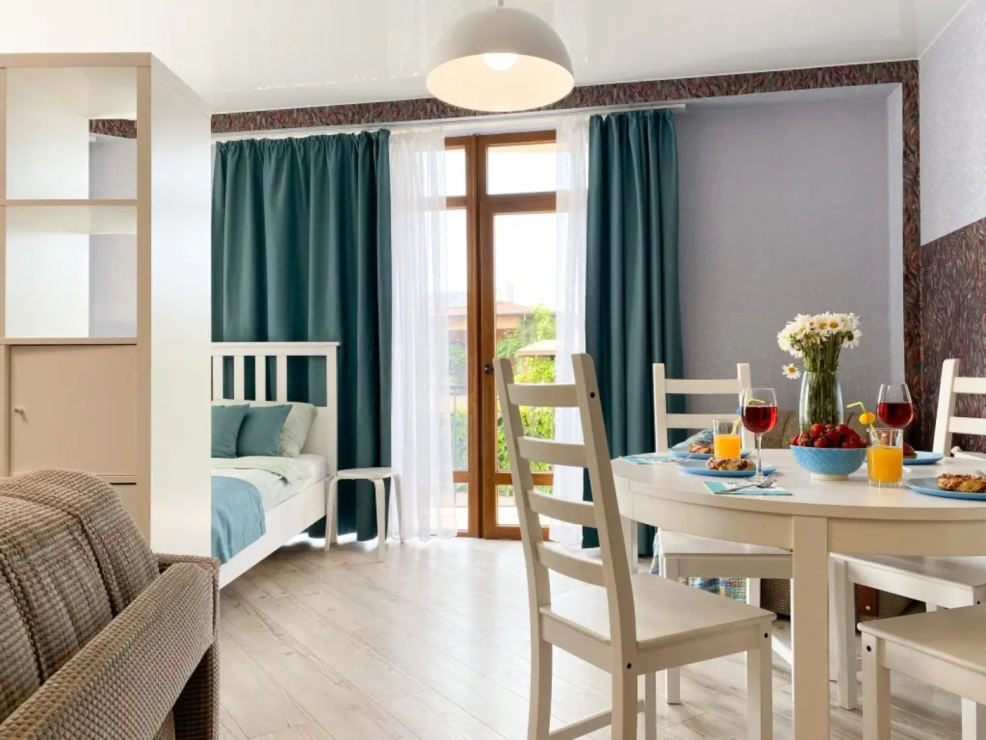 Квартира у Моря с Бассейном