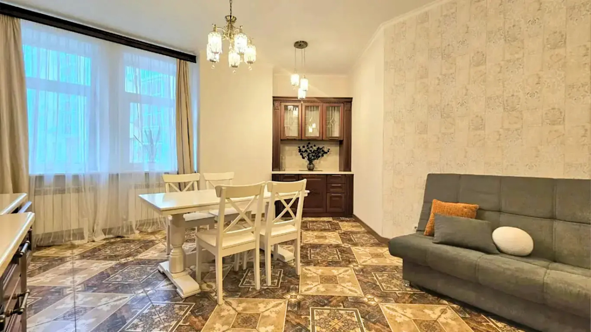 Квартира в Центре Города Рядом с Кремлёвской Набережной