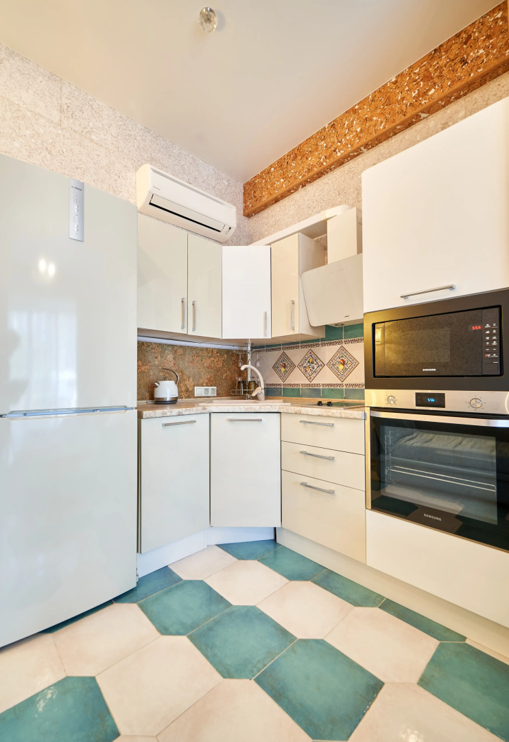 Апартаменты с бассейном Актёр Гелакси