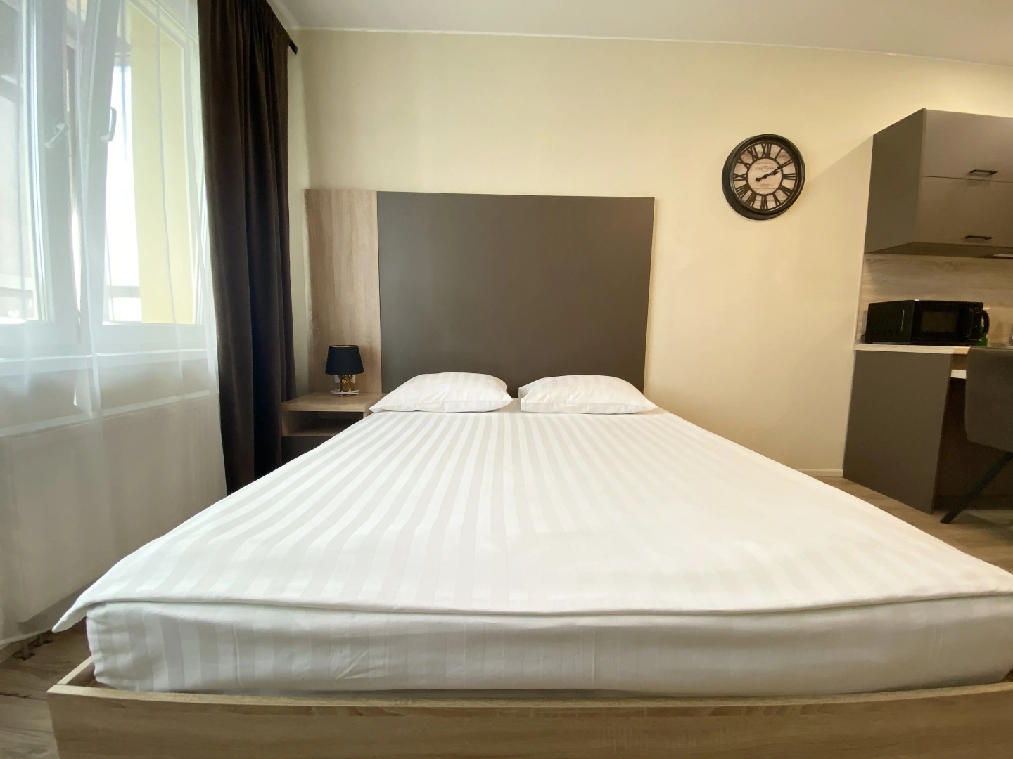 Апартаменты 166 (Воскресенская 59, 9 этаж)