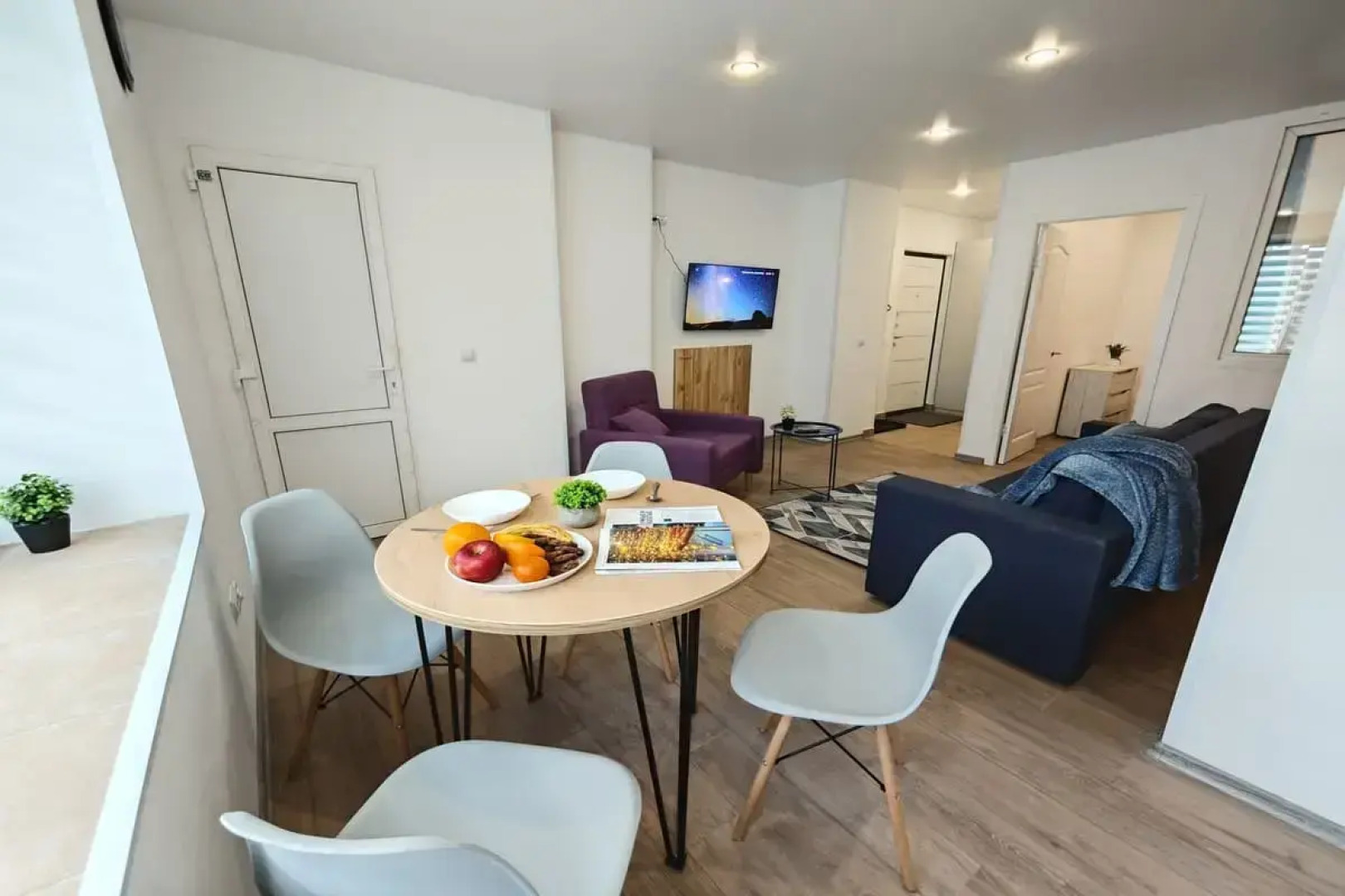 Квартира Светлая 2к по Тухачевского 49/4-41