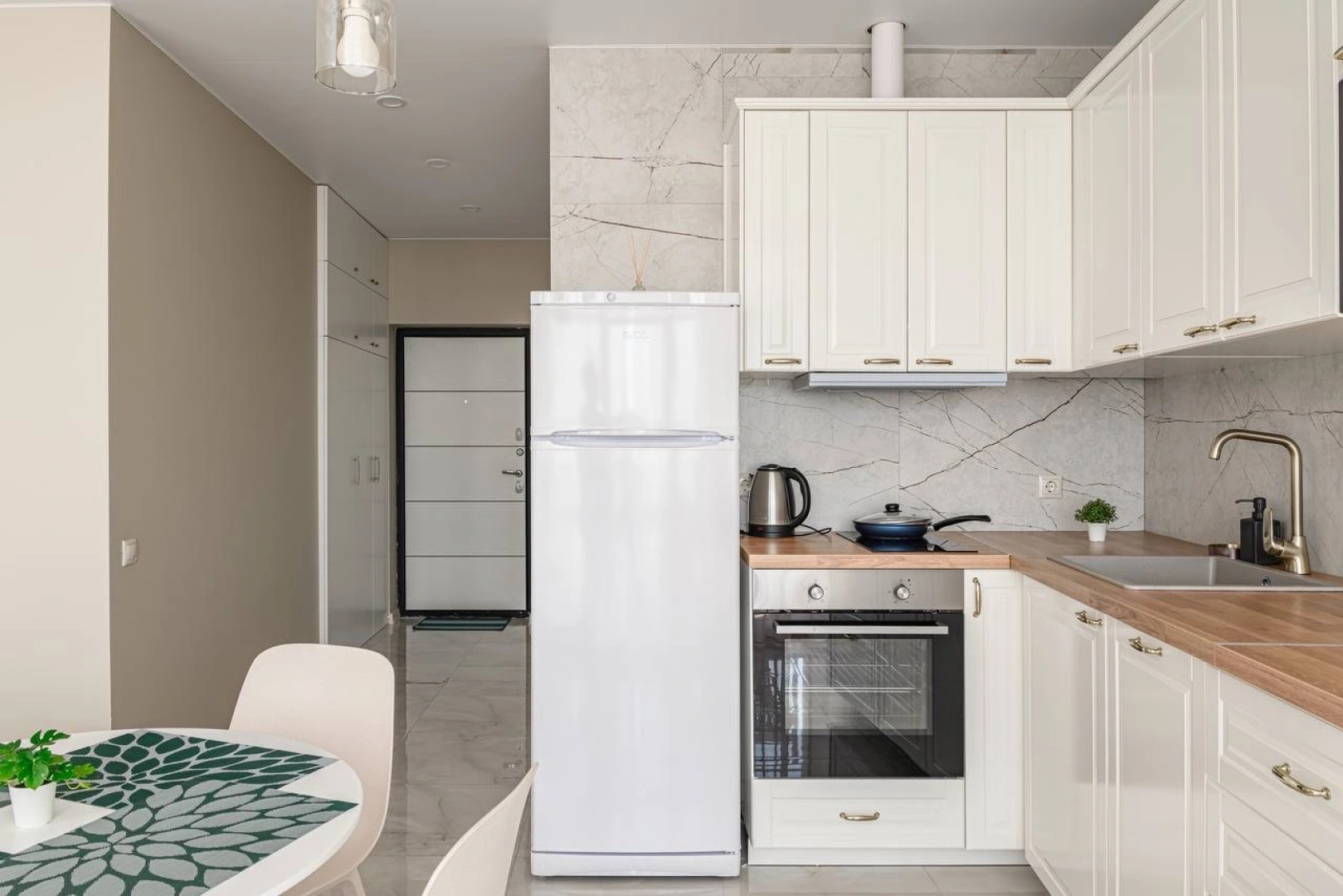 Апартаменты Место под солнцем 9