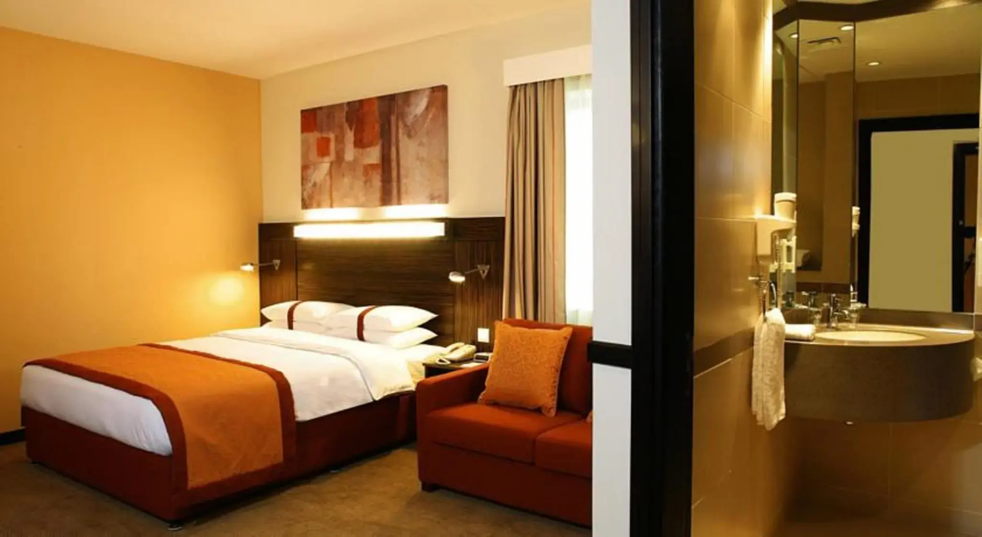 Holiday Inn Express Dubai Safa Park an IHG Hotel