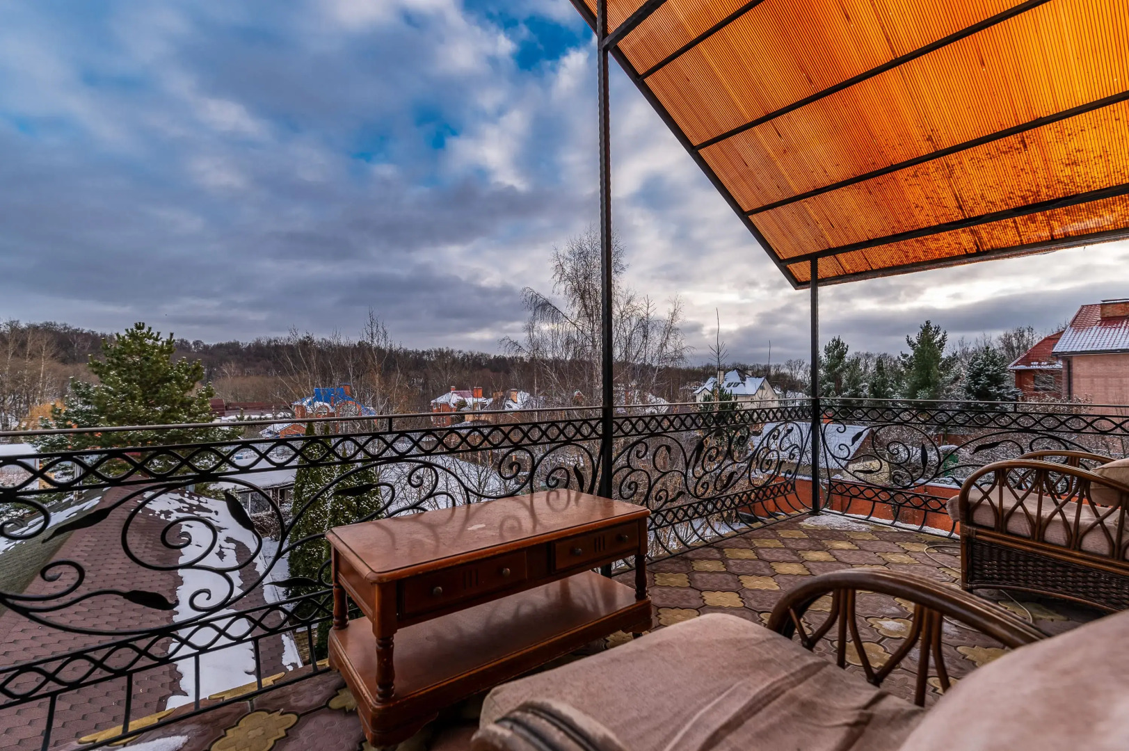 Частный Дом в Белеутово с Бассейном и Сауной