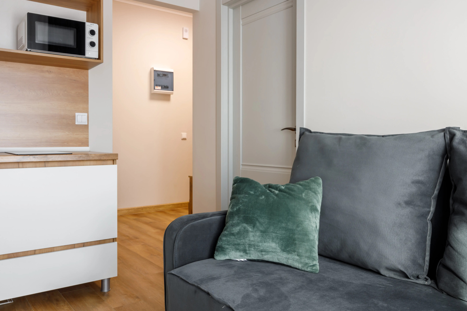 Квартира Уютная в центре города с видом на аэропорт