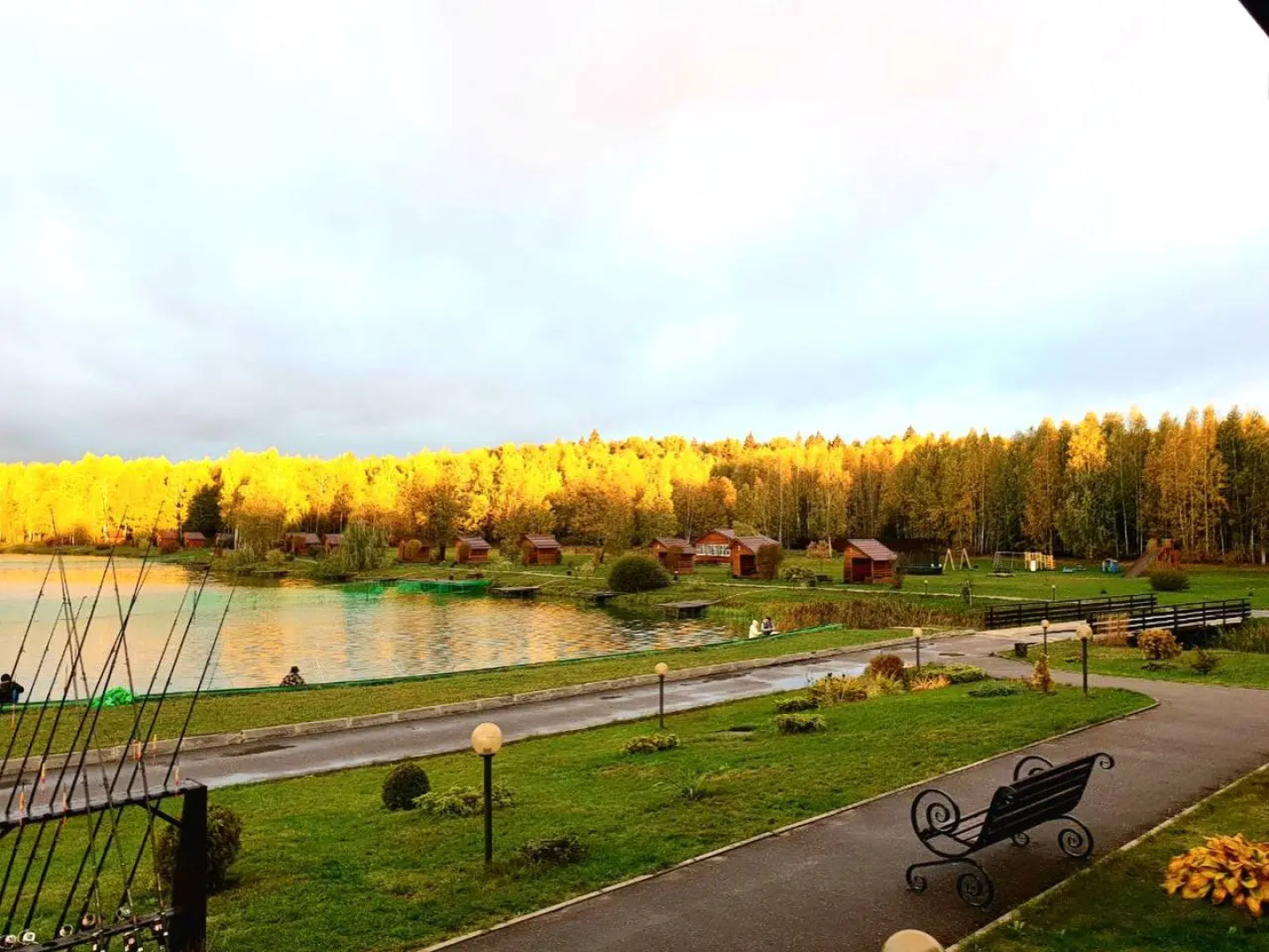 База отдыха Загородный клуб Золотые караси