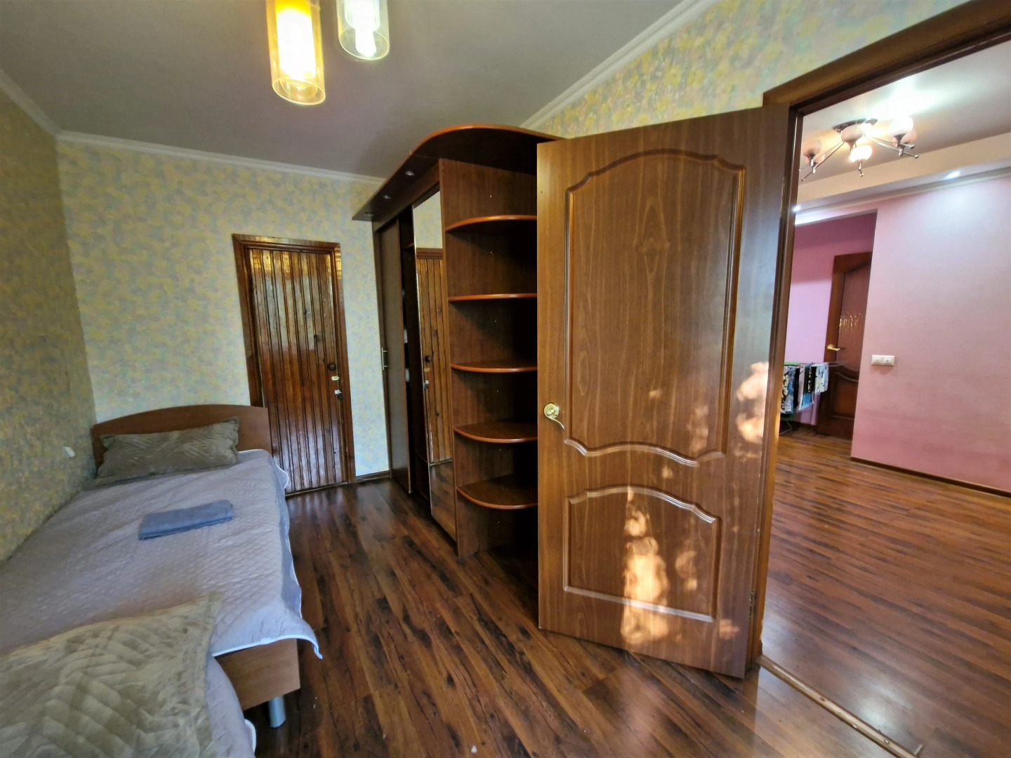 Квартира 2х Комн в Центре на Дзержинского