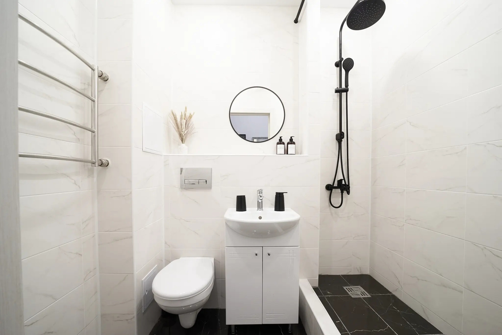 Квартира Родионова 202/2-70