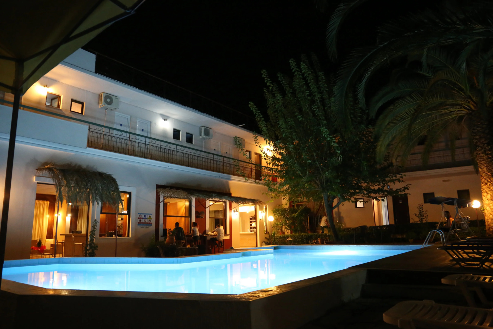 Отель Sunshine Inn