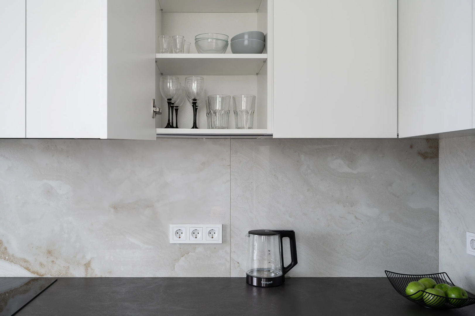 Апартаменты с дизайнерским ремонтом и продуманной эргономикой пространства от LetoApart