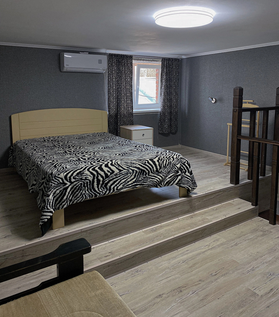 Апартаменты с отдельным входом на Нахимсона