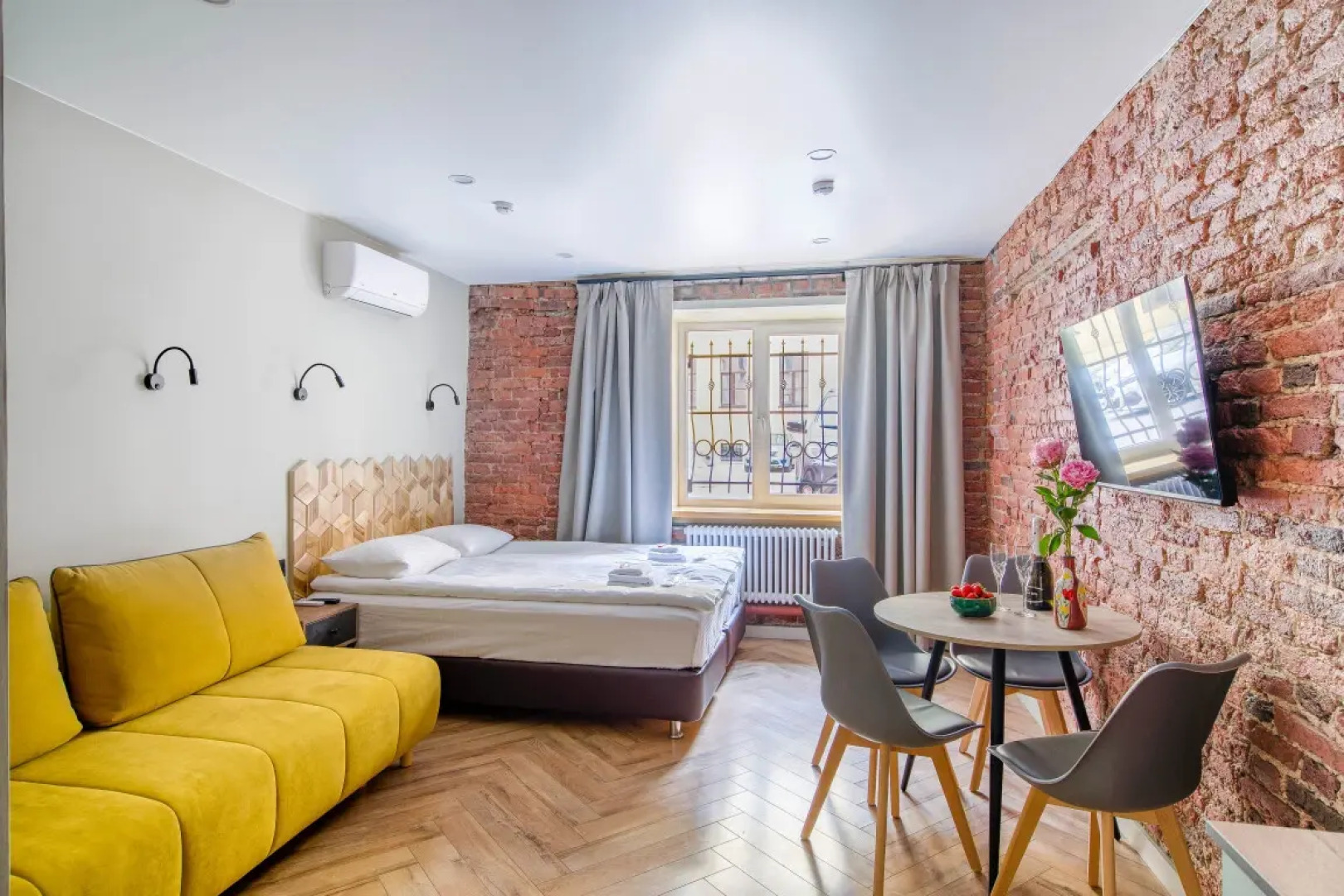 Исаакиевский лофт II. Улучшенные апартаменты