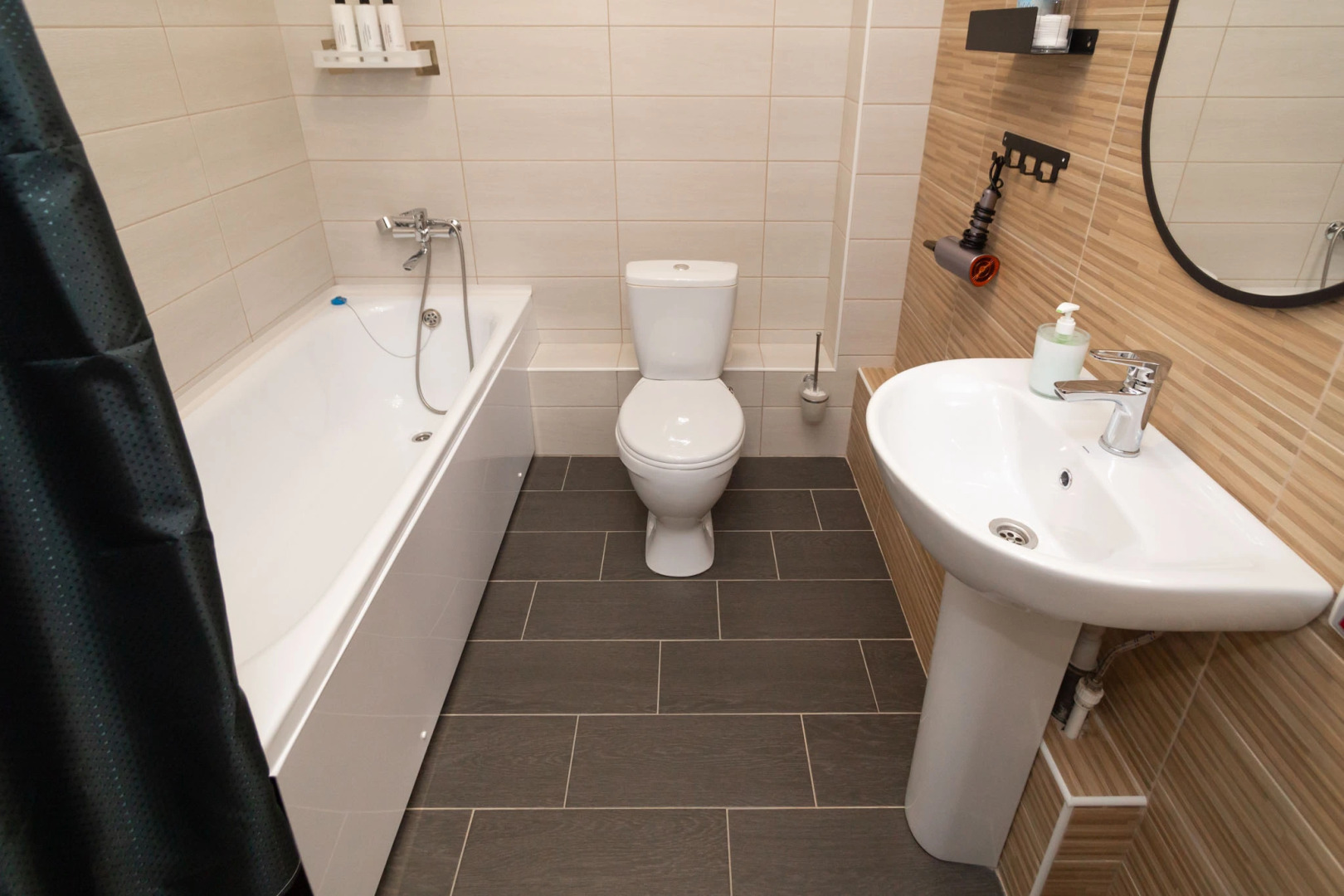 Апартаменты Тетра — трехкомнатные в центре