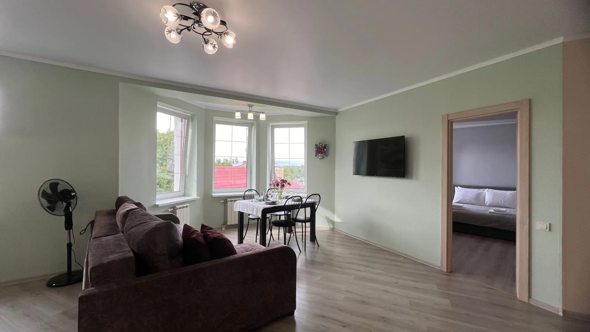 Апартаменты на Краснофлотской с видом на замок