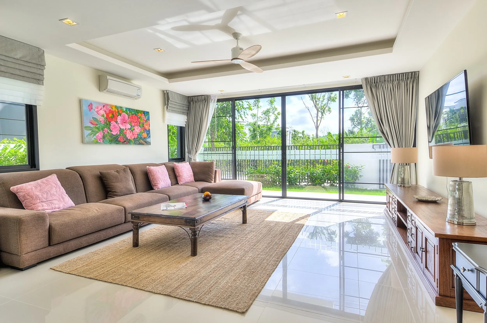 Вилла с 5 спальнями и бассейном рядом с пляжем Бангтао LP-65/45