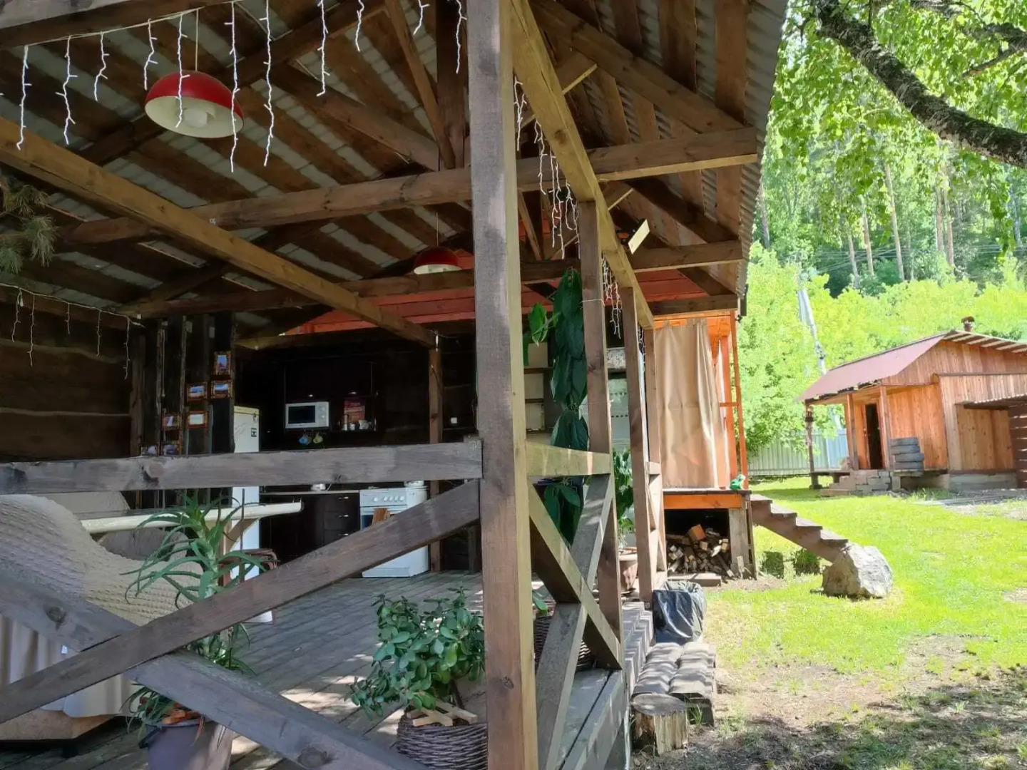 Гостевой дом 4 Emirell Altai на улице Горной 2