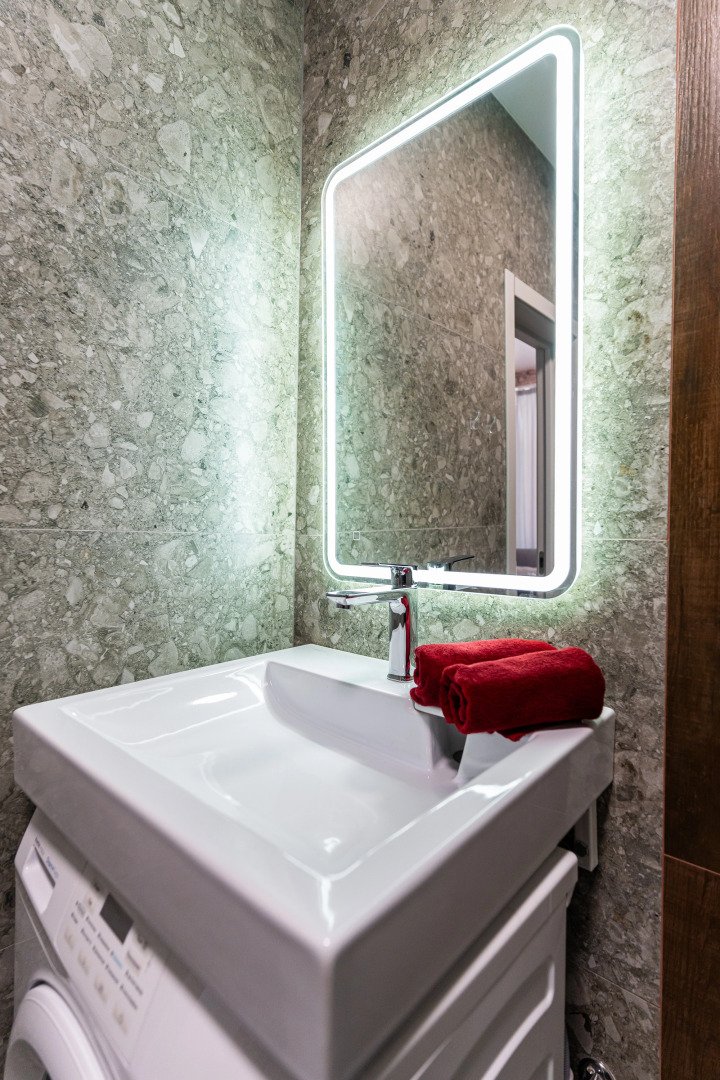 Апартаменты в Нoвоpоccийcкe c Дизaйнерcким Рeмoнтoм 2