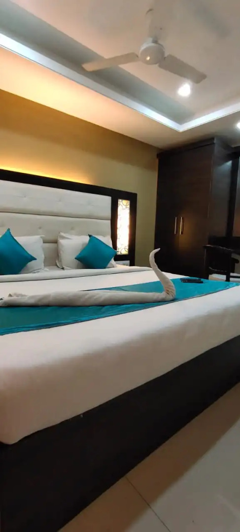 Отель Sri Guru Inn By Omatra