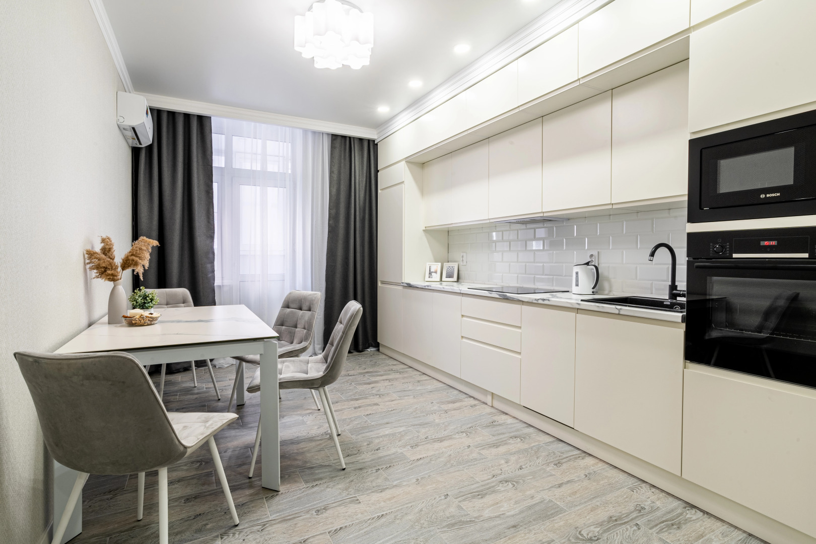 Квартира Апарт-Отелика шикарная двушка в 2х шагах от парка Галицкого