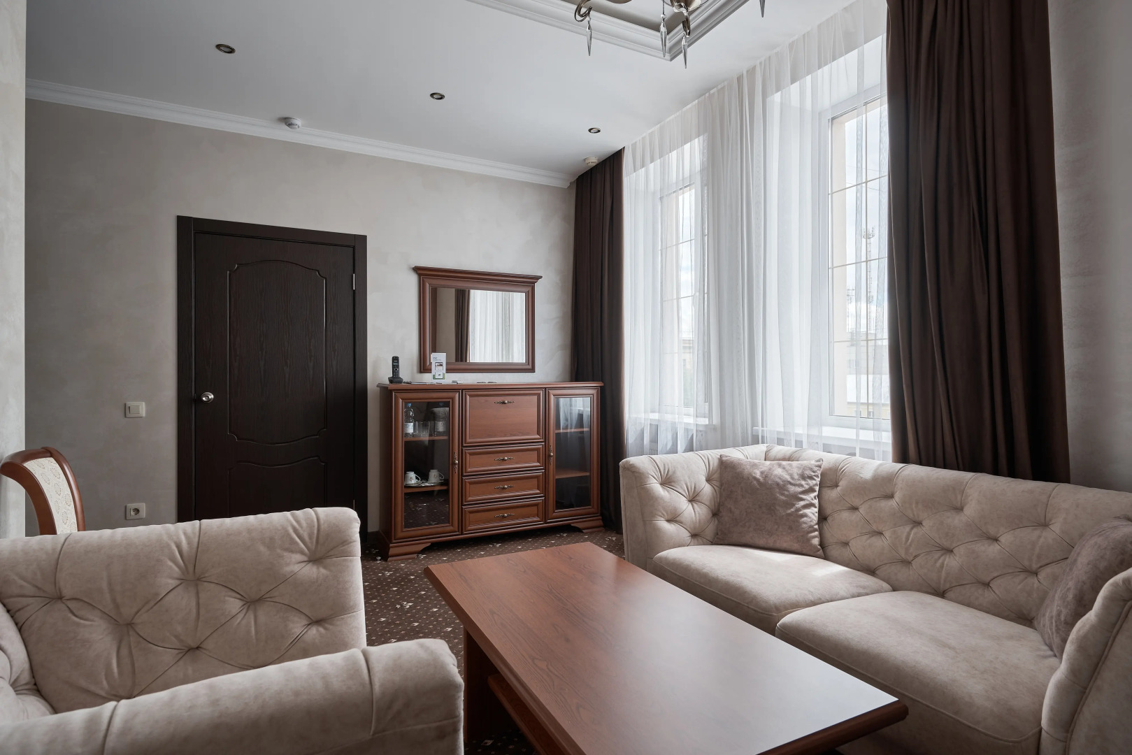 Отель Корона