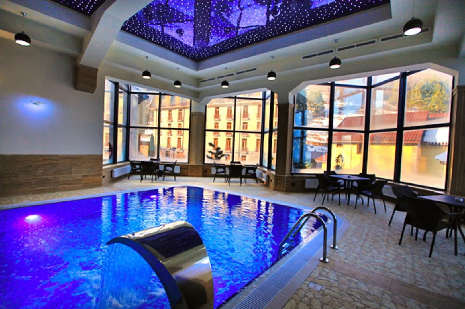 Курортный отель Elegant