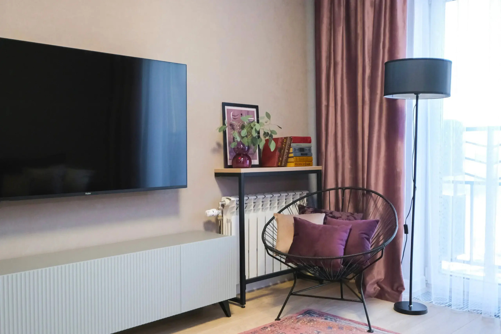 Большая Однокомнатная Квартира с Видом на Реку и Новым Ремонтом