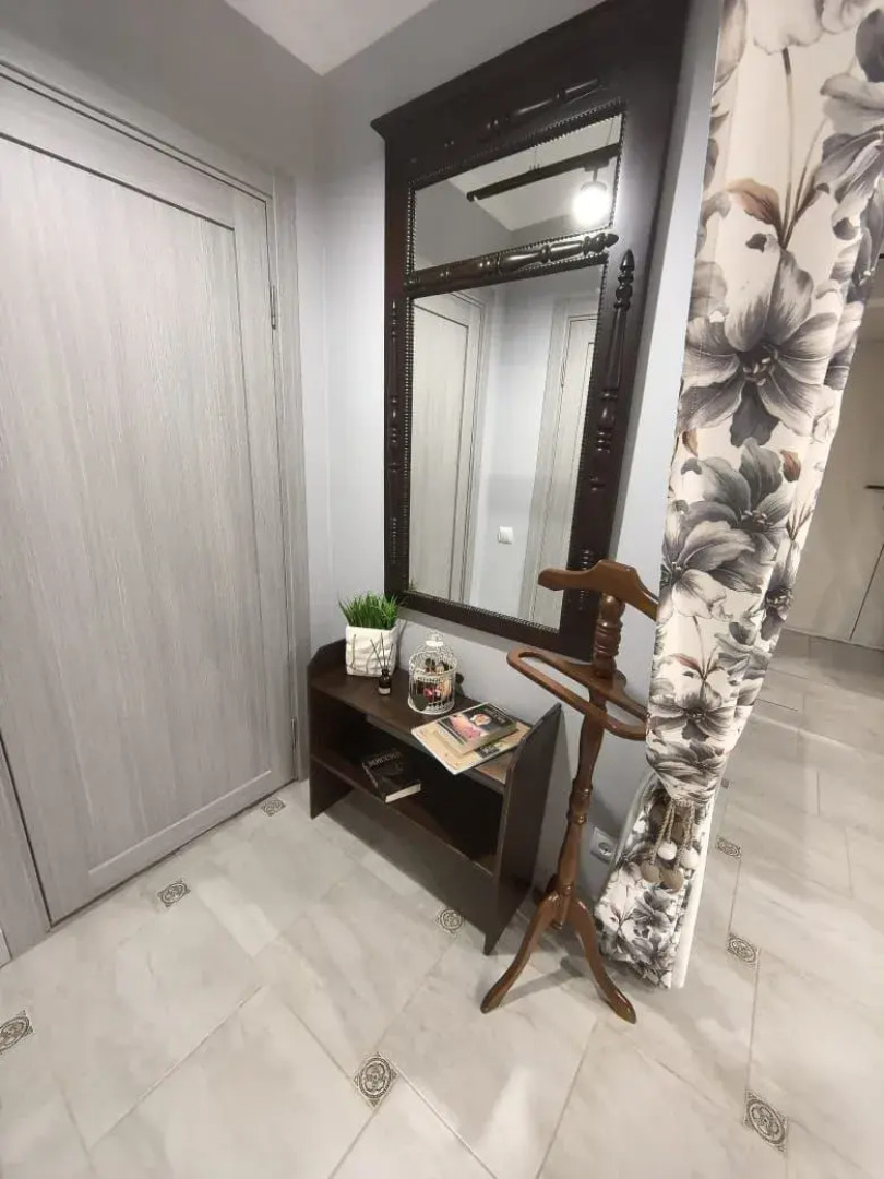 Отель Белая Ворона