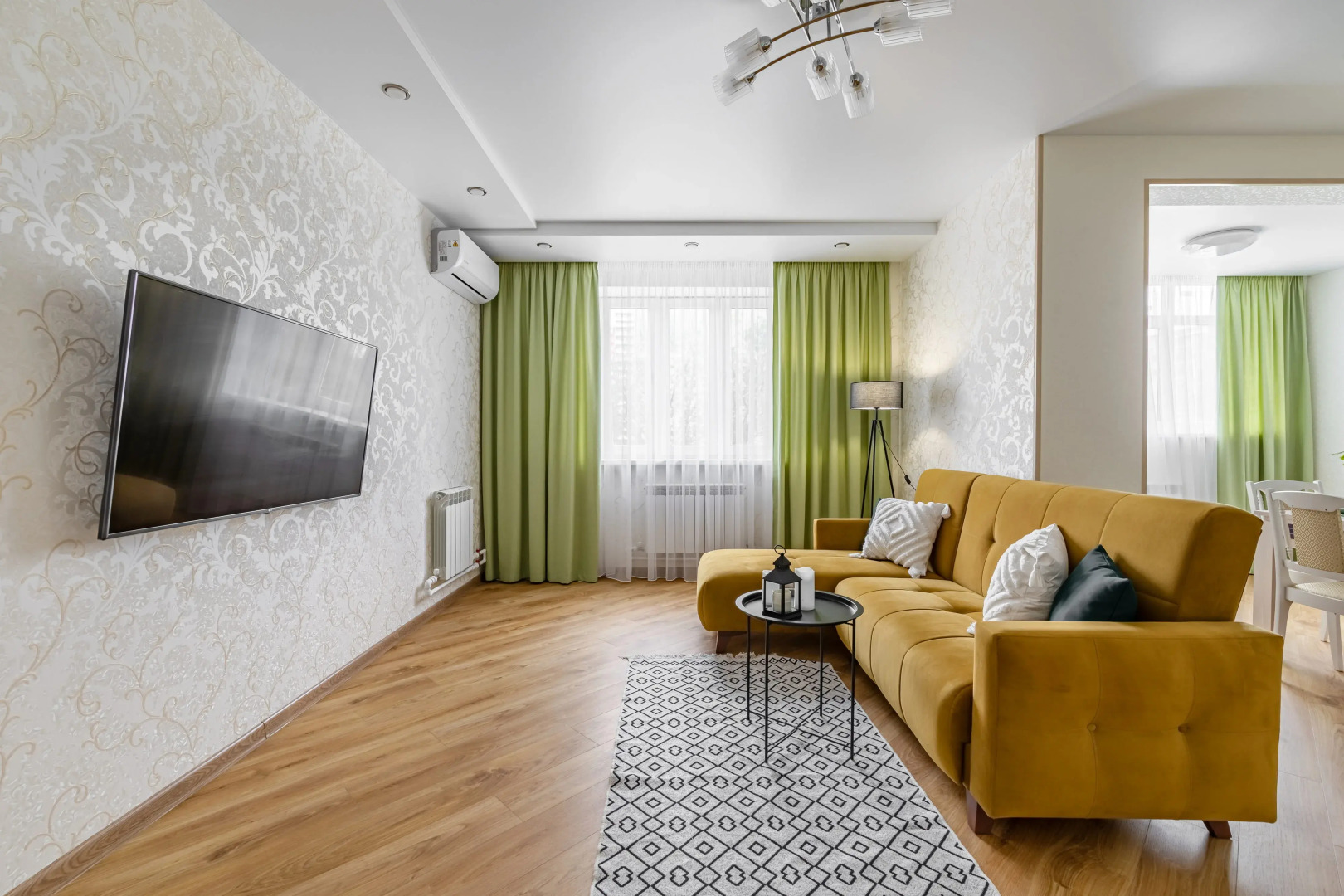 Квартира LS Лес и Дом Метро Дубравная