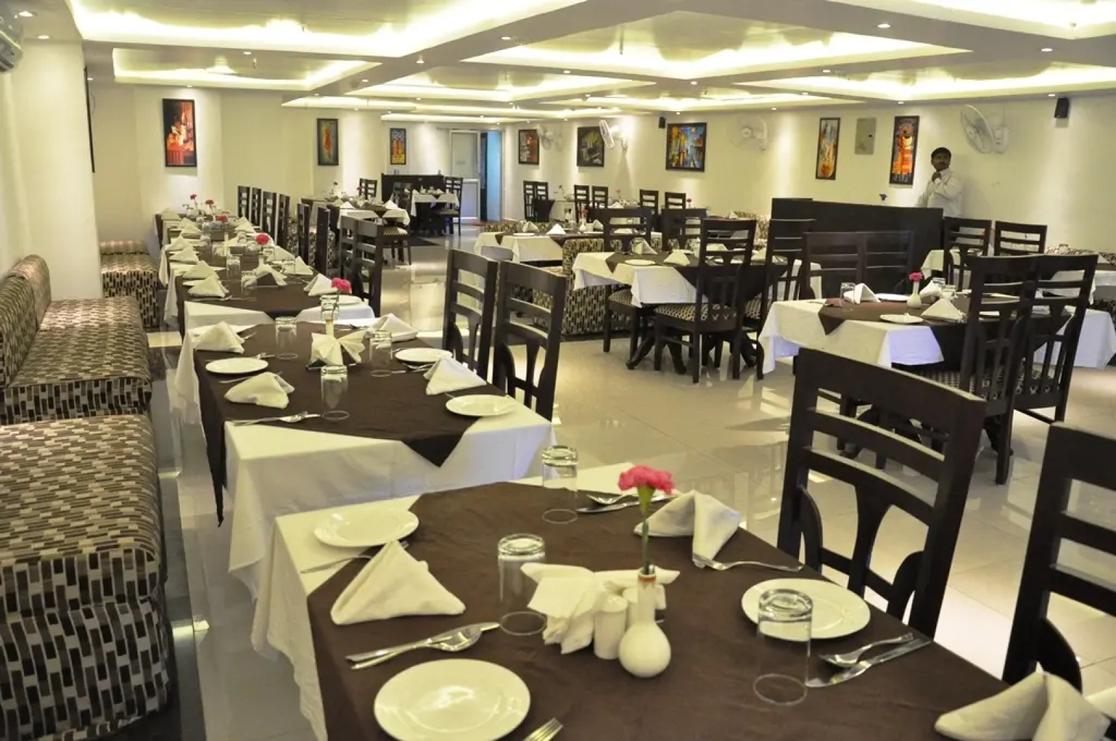 Hotel Mandakini Royal