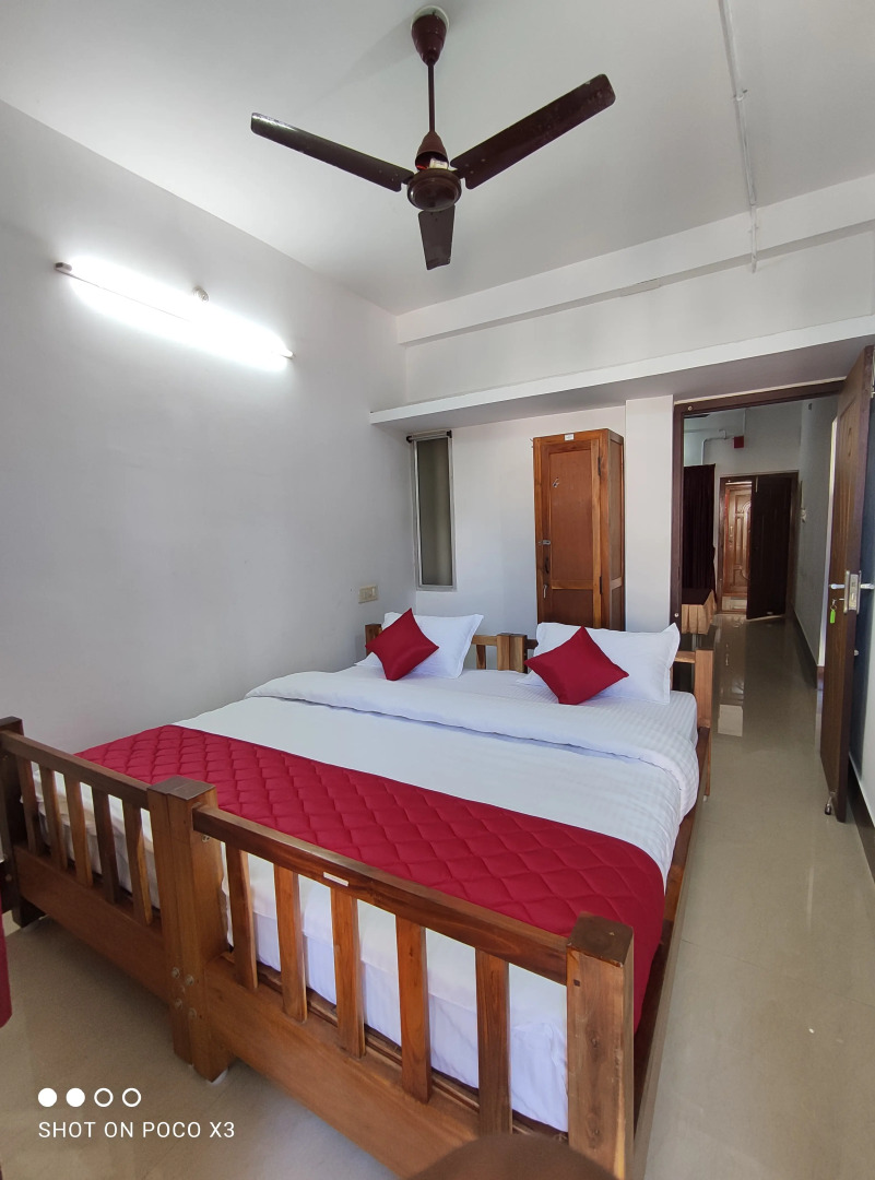 Отель Manora Residency