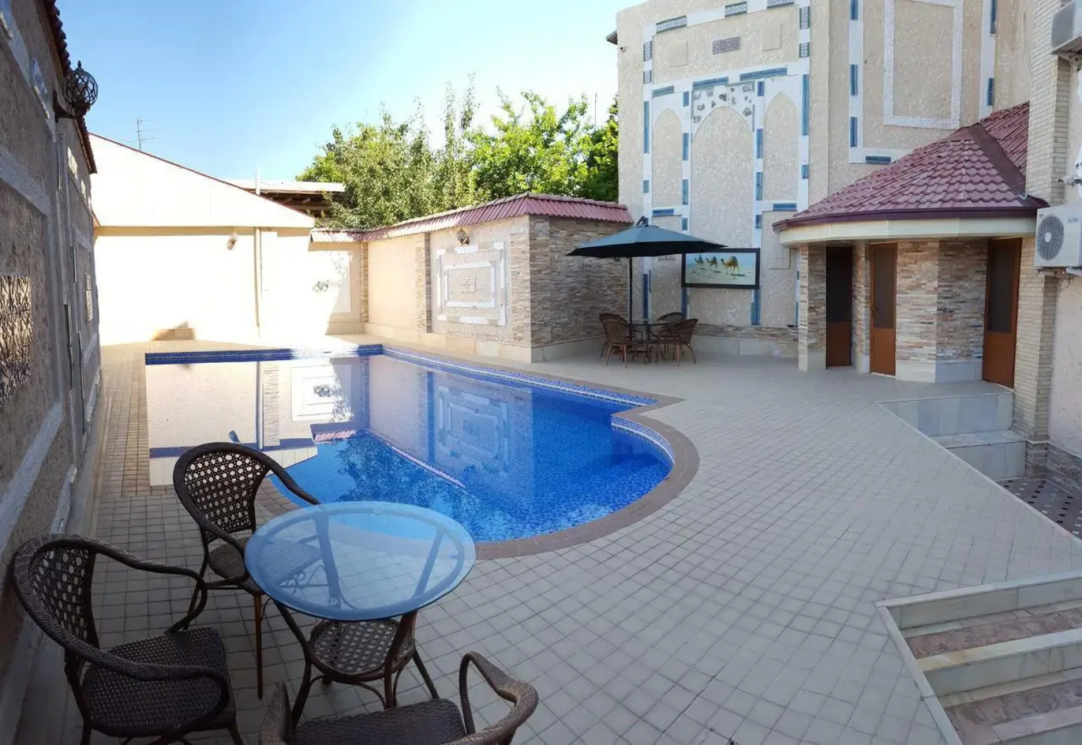 Отель Эмирхан